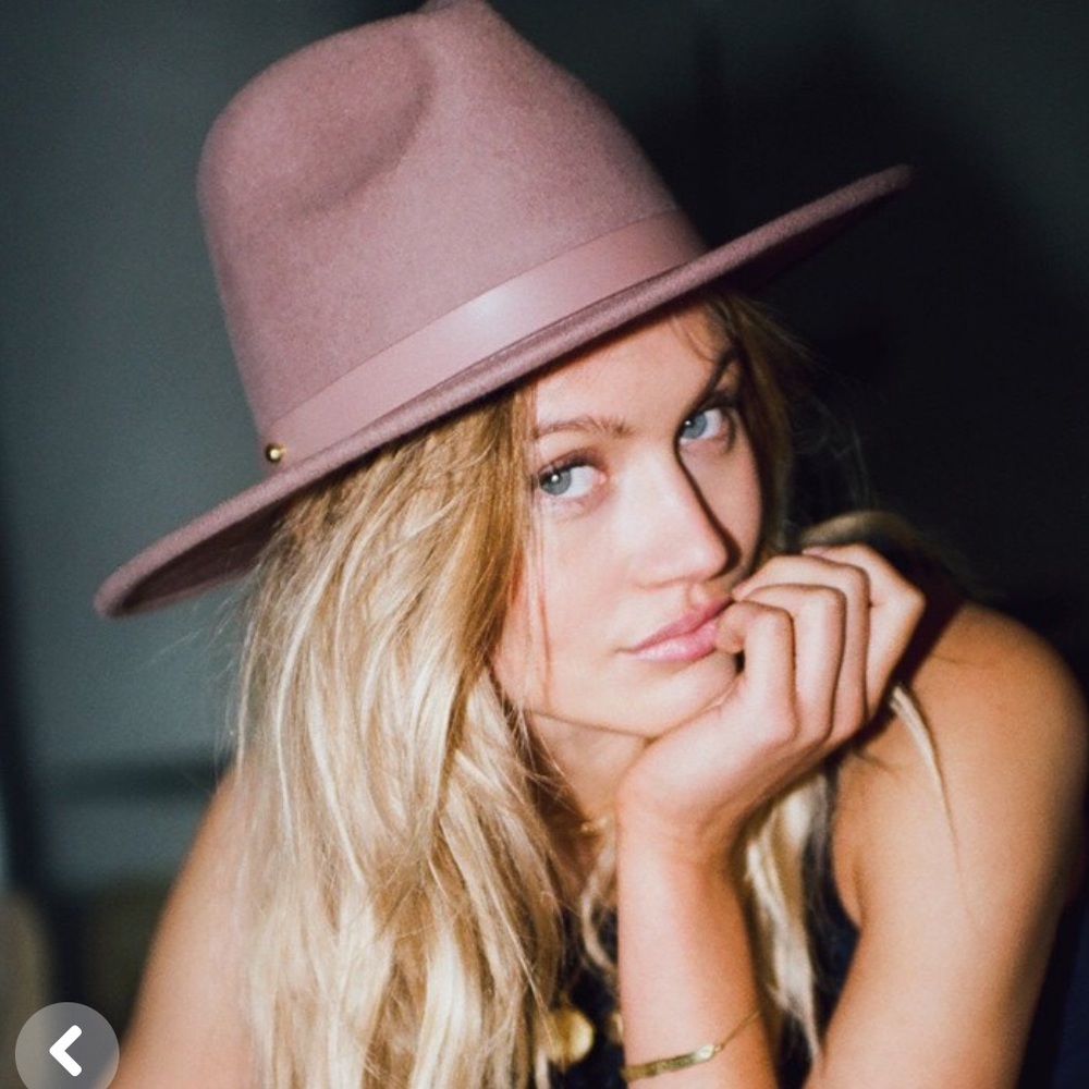 Lack of Color- le Fleur hat